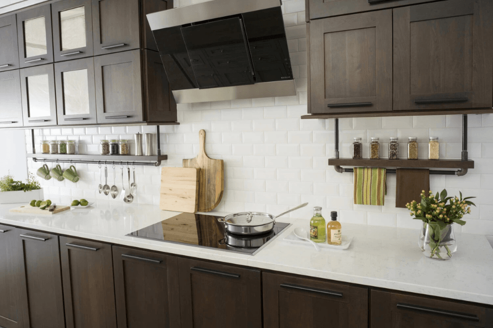 Dura-Supreme_2024-12-03_DuraSupremePillarPageFactoryFinish_Website-02