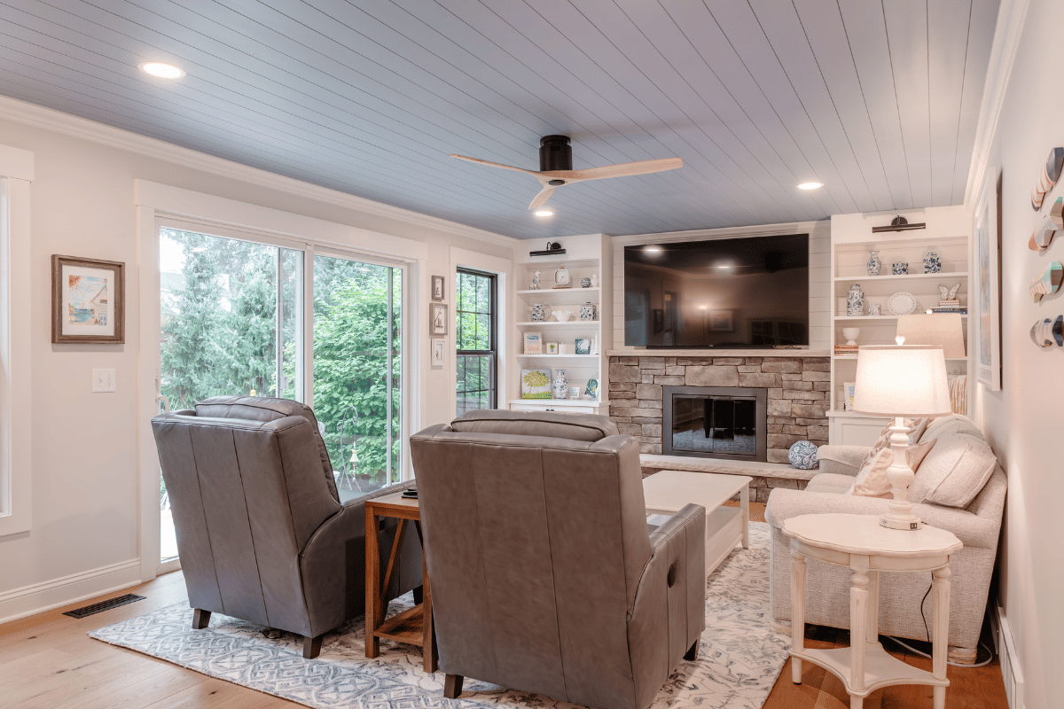 Farrell-Living-Room_2025-02-19_ServicesPage_Website-01