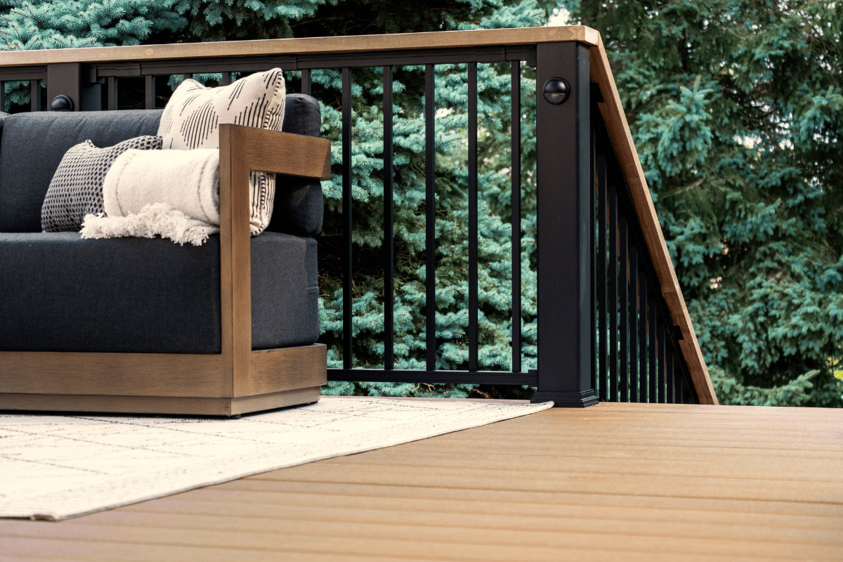 Flory-Deck_2025-09-29_MSUFootballDeckCommercial_Website-03