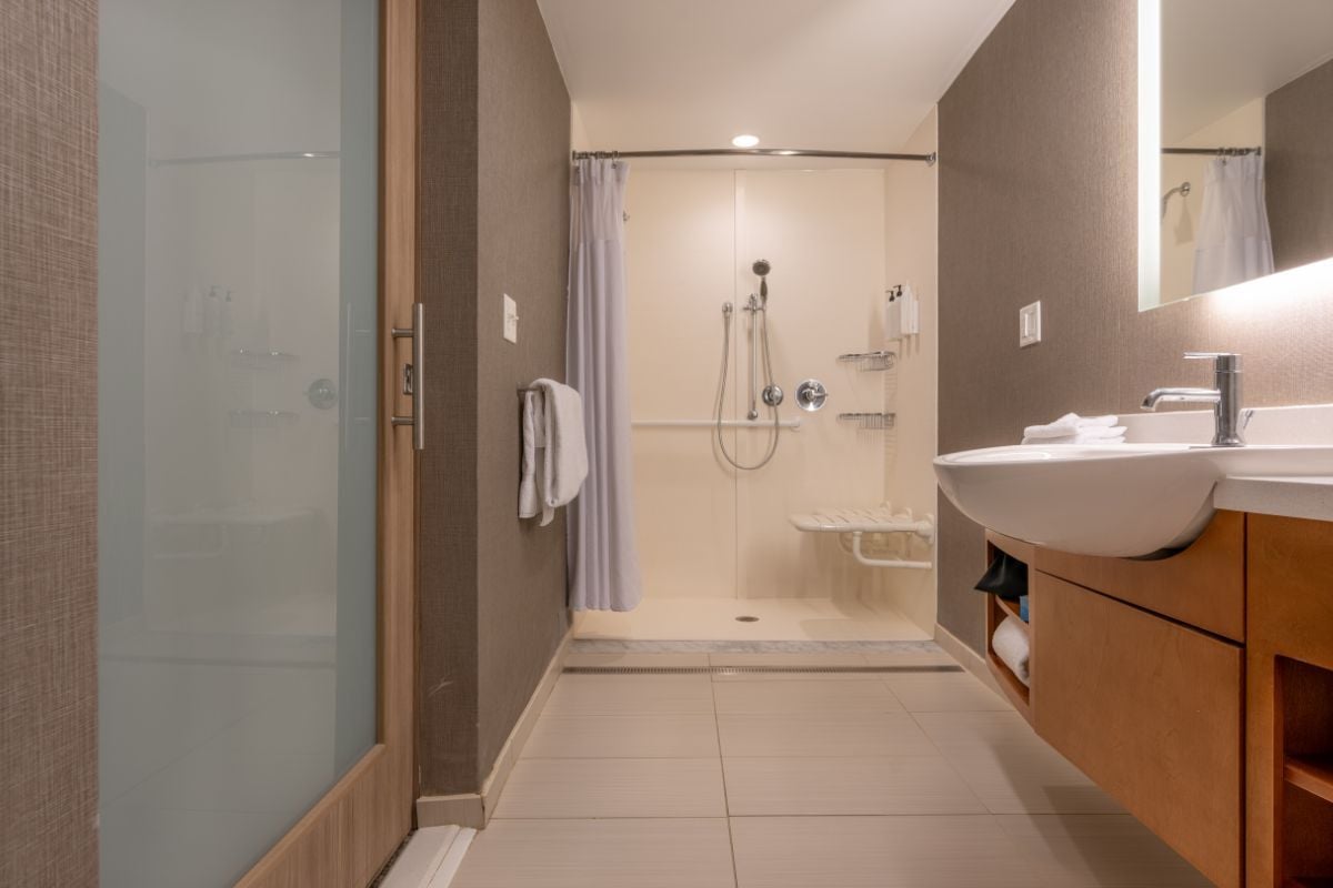 HandicapBathroomRemodeling_Website-01