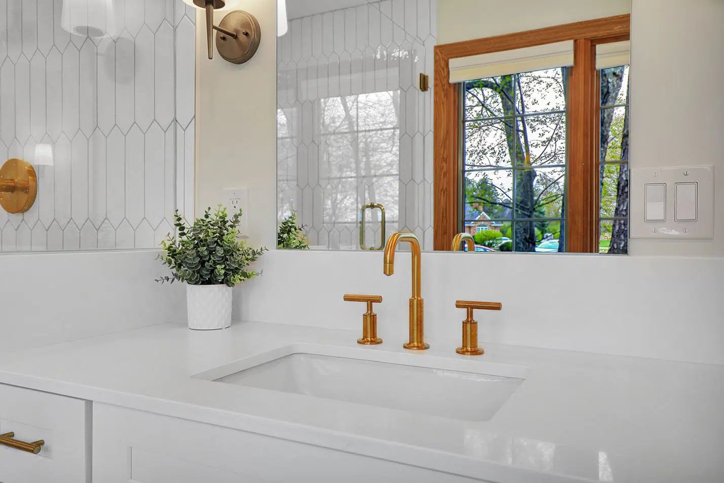 custom-built-design-remodeling-bathrooms-110.jpg