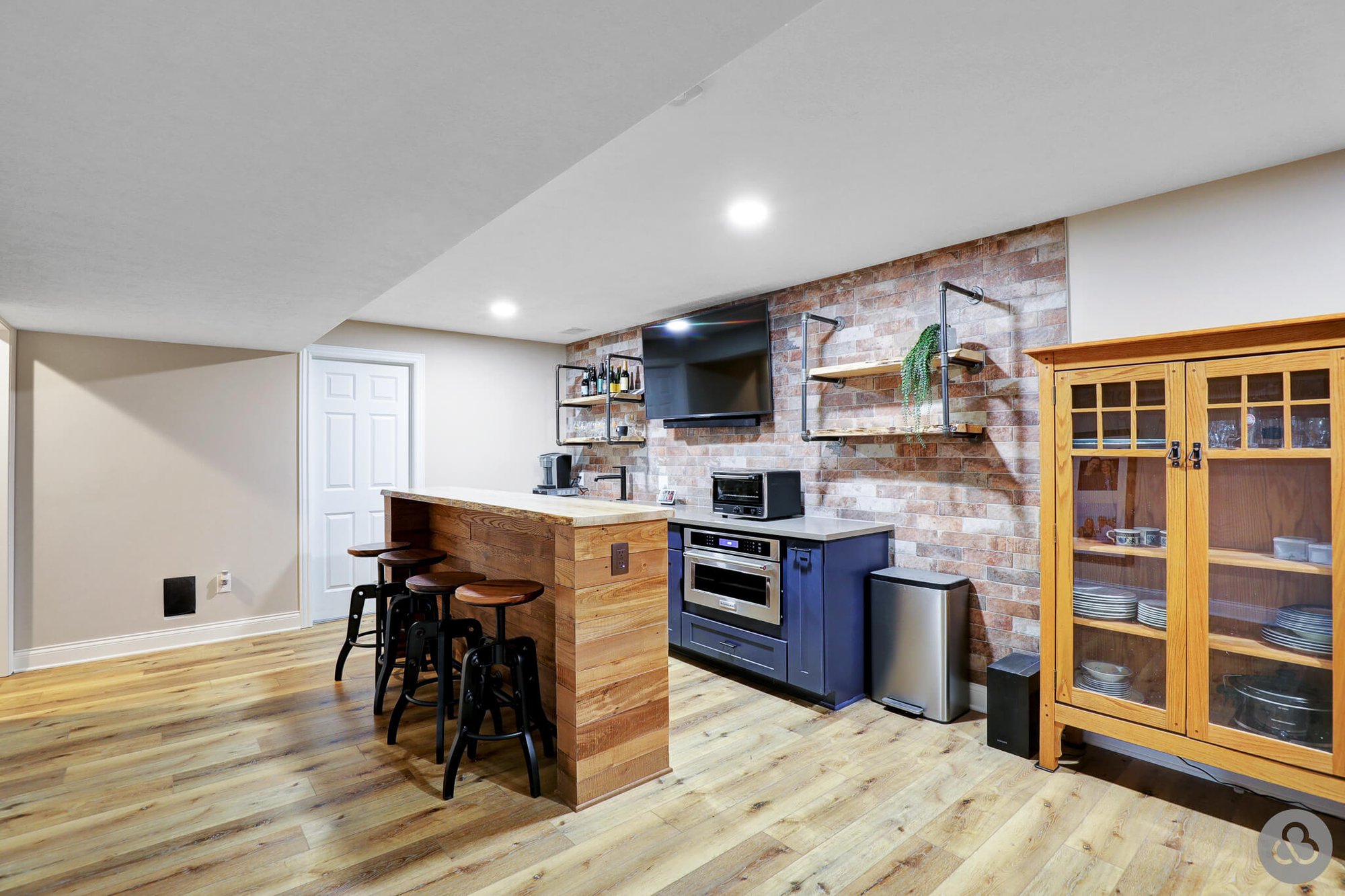 Miller-Basement_2023-09-15-LandingPage-08