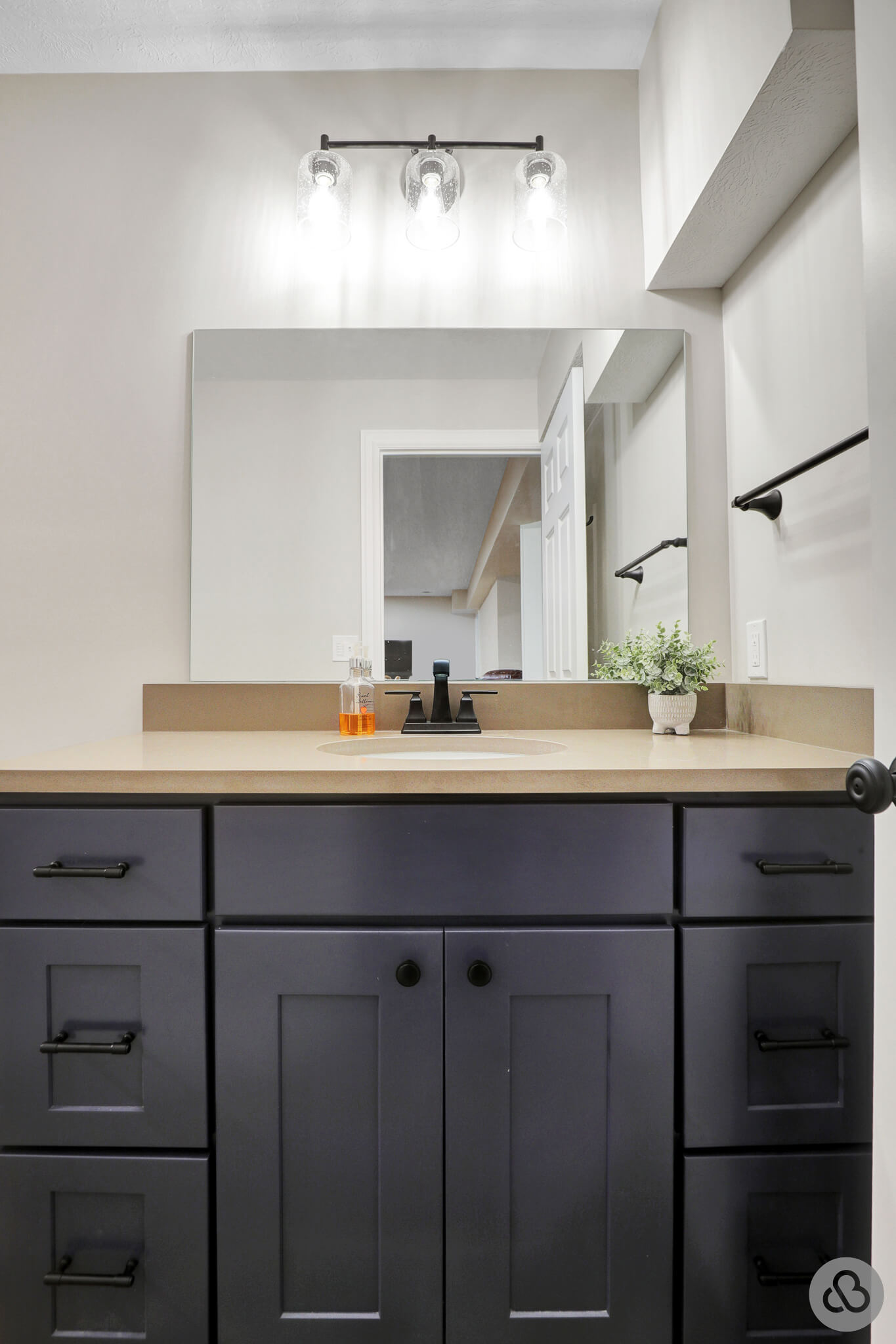 Miller-Bathroom_2023-09-15-LandingPage-03