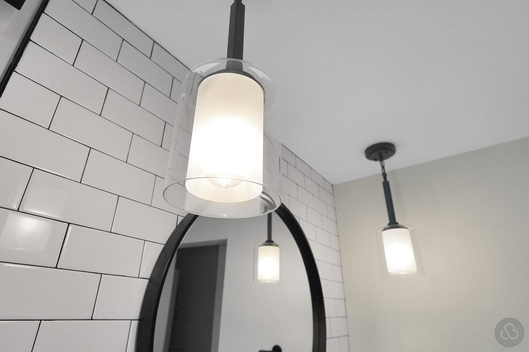 Roland-Bathroom_2023-09-15-LandingPage-05