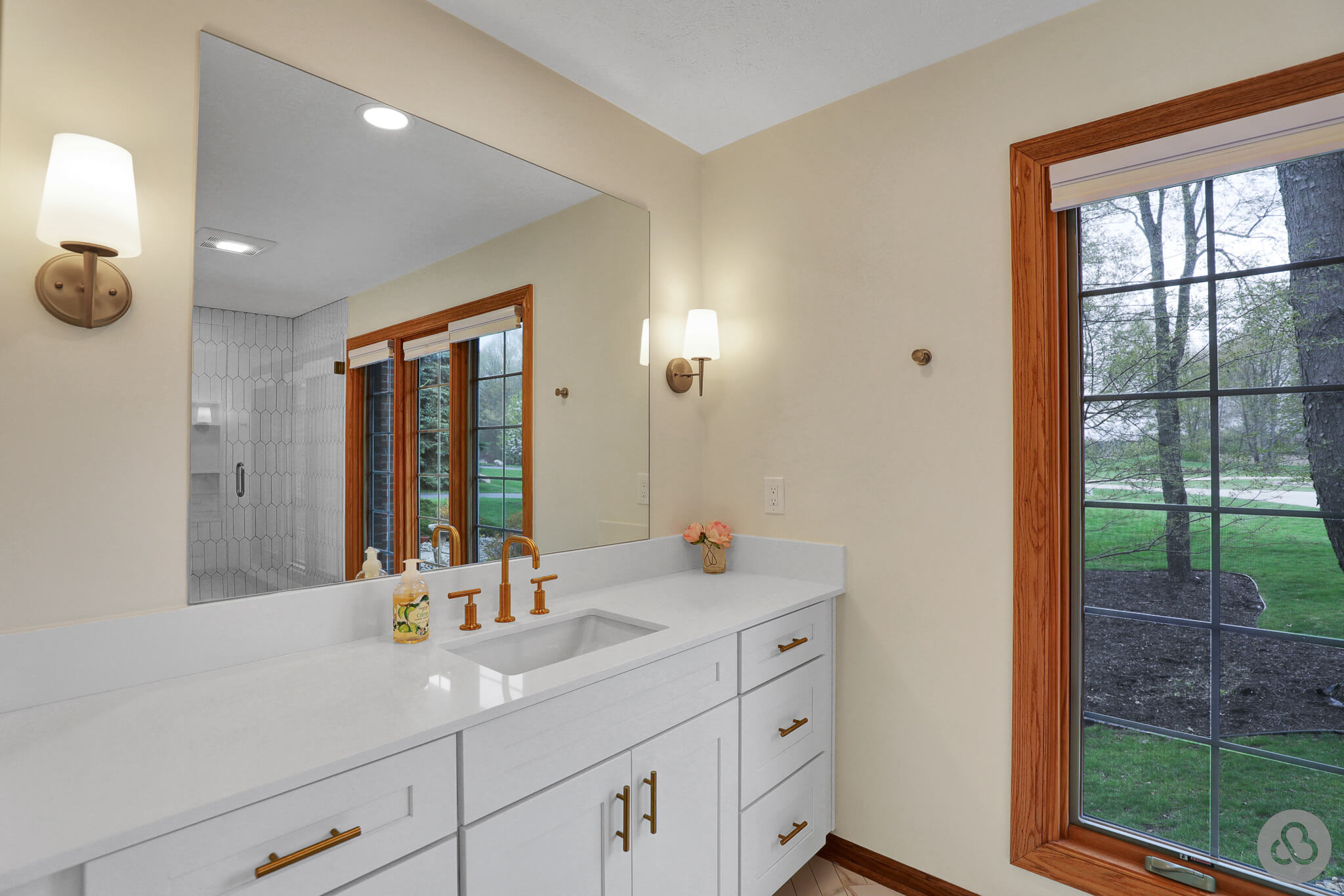 Schrock-Bathroom_2023-09-15-LandingPage-02