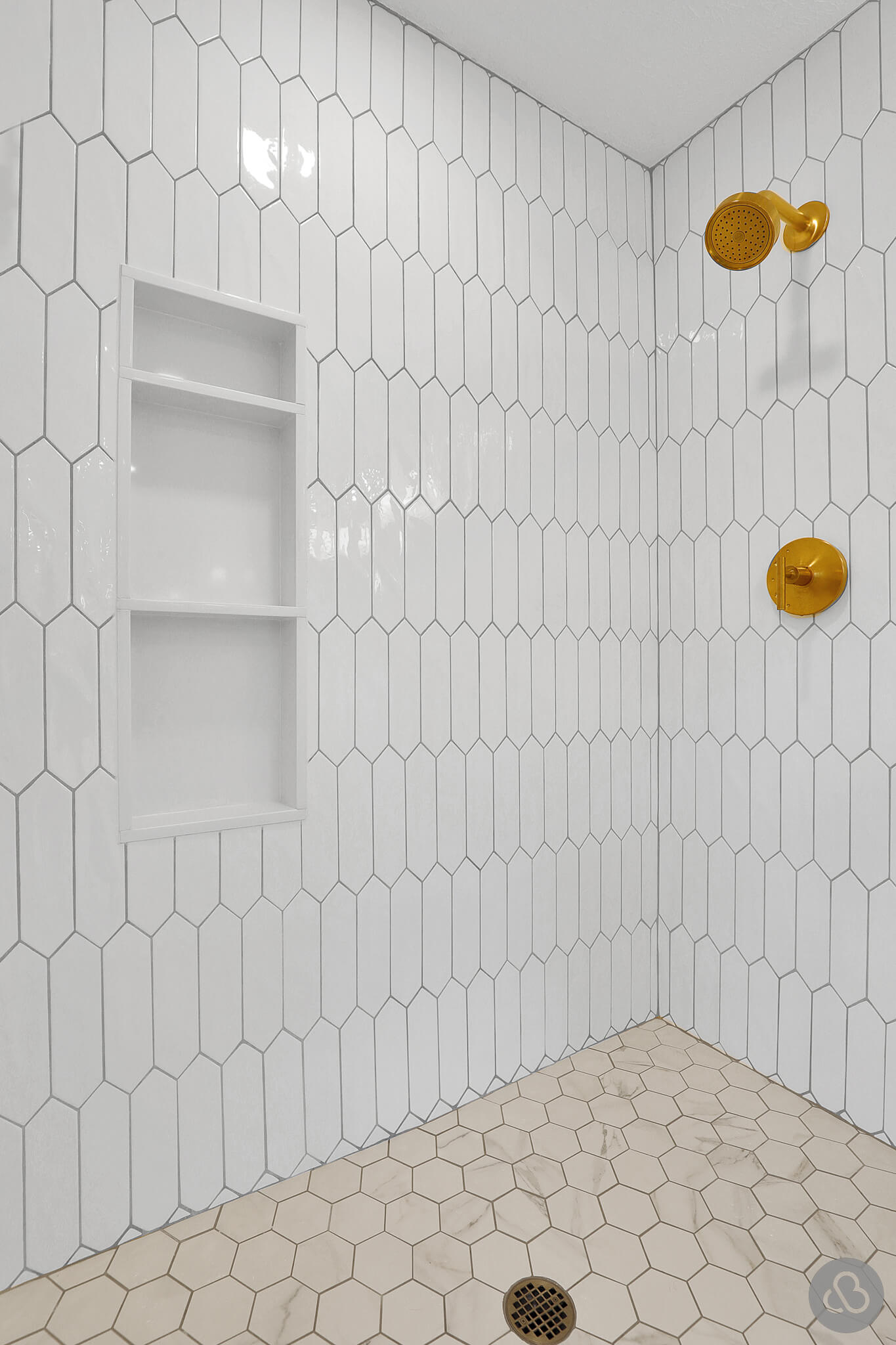 Schrock-Bathroom_2023-09-15-LandingPage-06