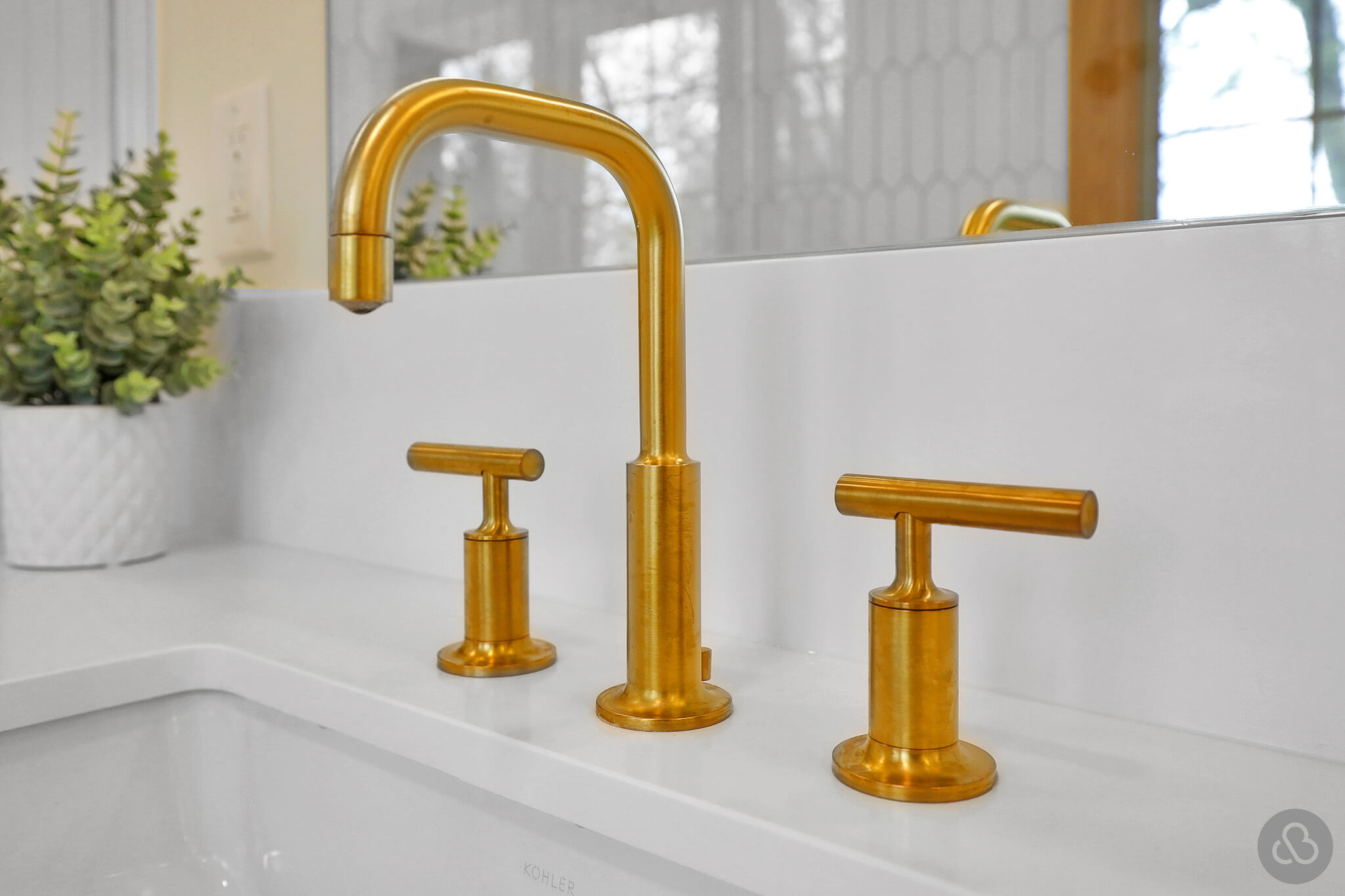 Schrock-Bathroom_2023-09-15-LandingPage-10