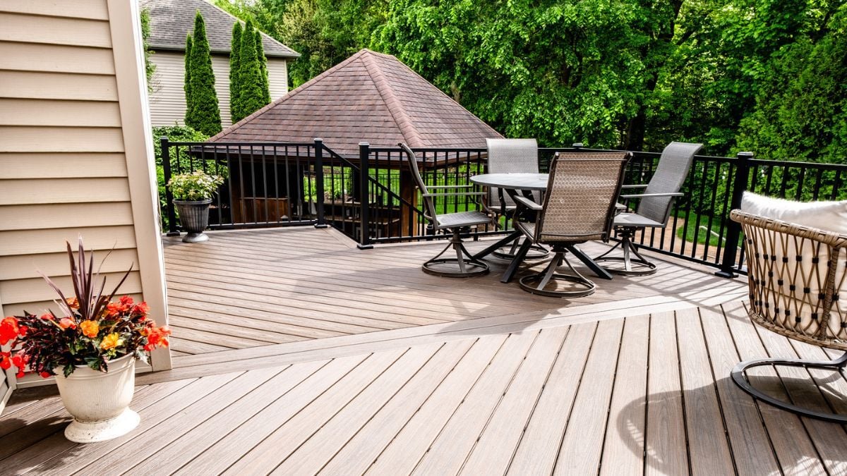 Pricco-Deck_2026-06-19_DecksGallery_Website-02