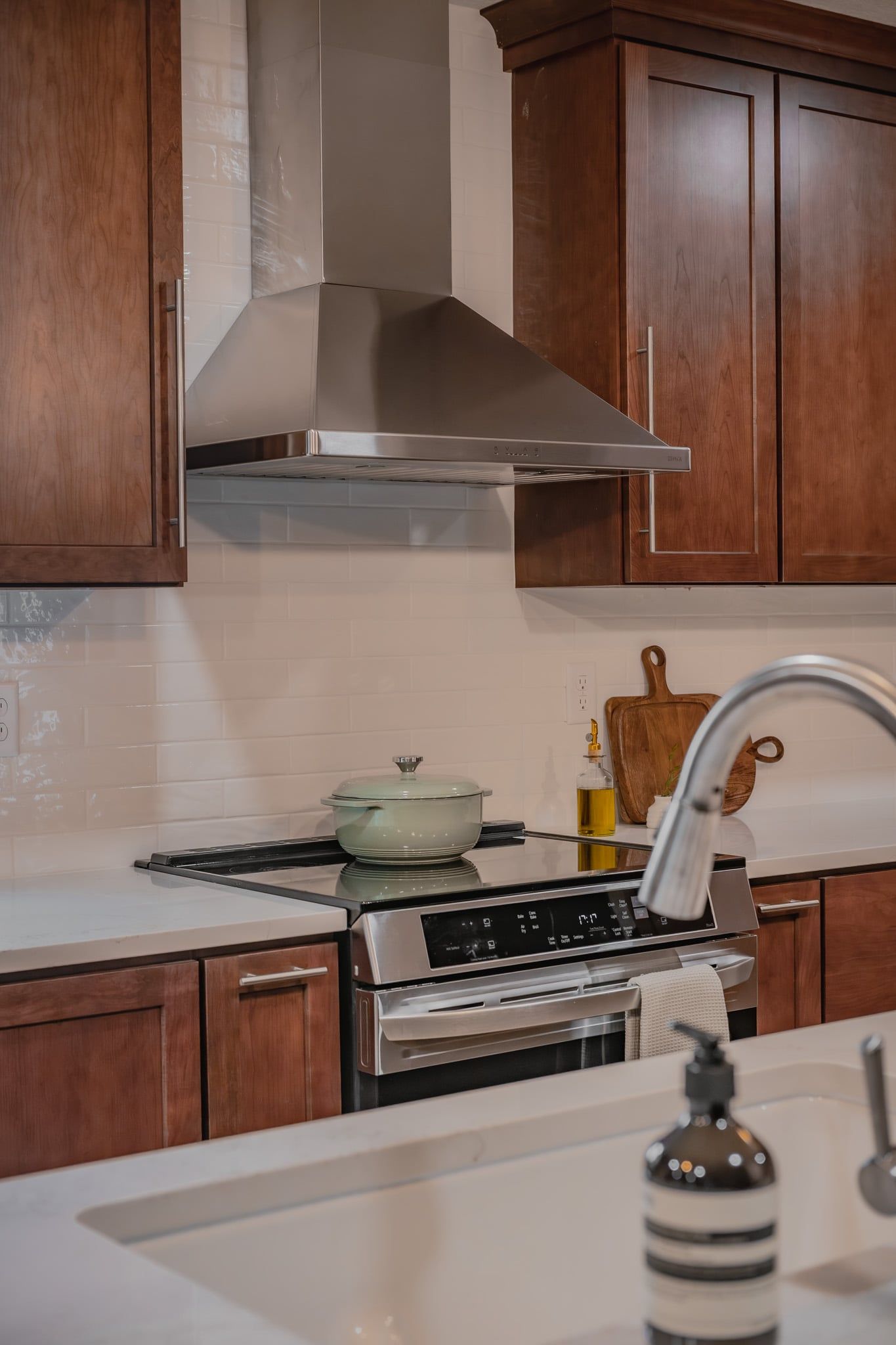 20260902-Brown-Kitchen-Final-RGB-CB-0026