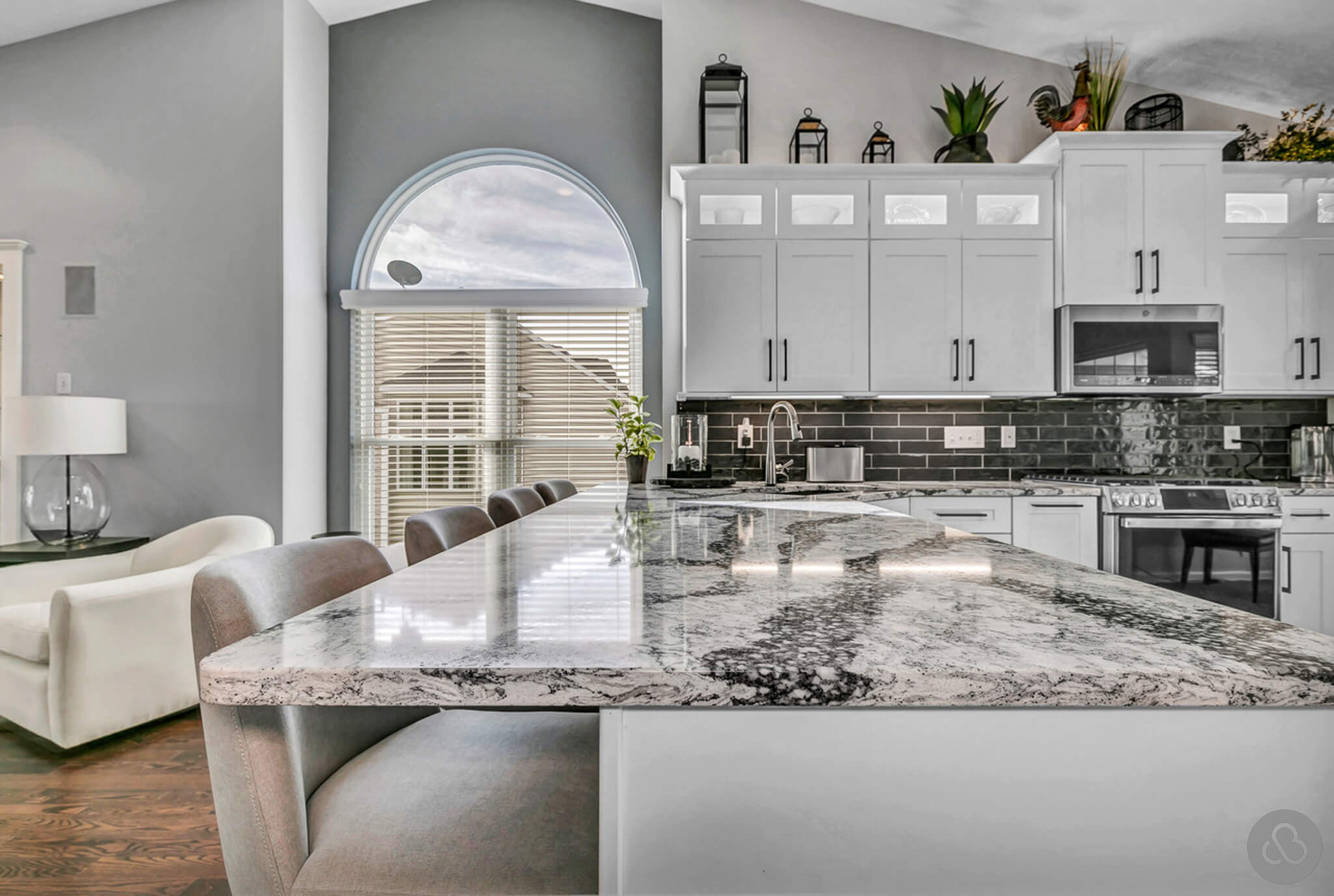 Doyle-Kitchen_2023-09-15-LandingPage-14