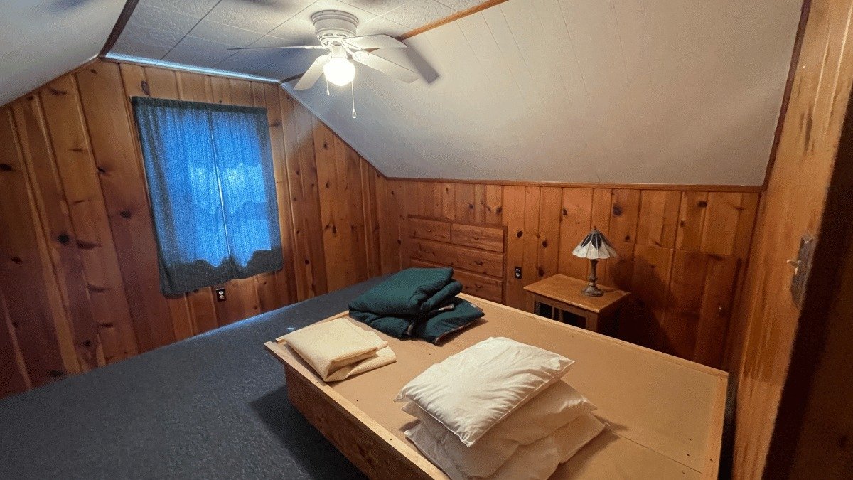 second story bedroom in Riverside Park Lansing Michigan