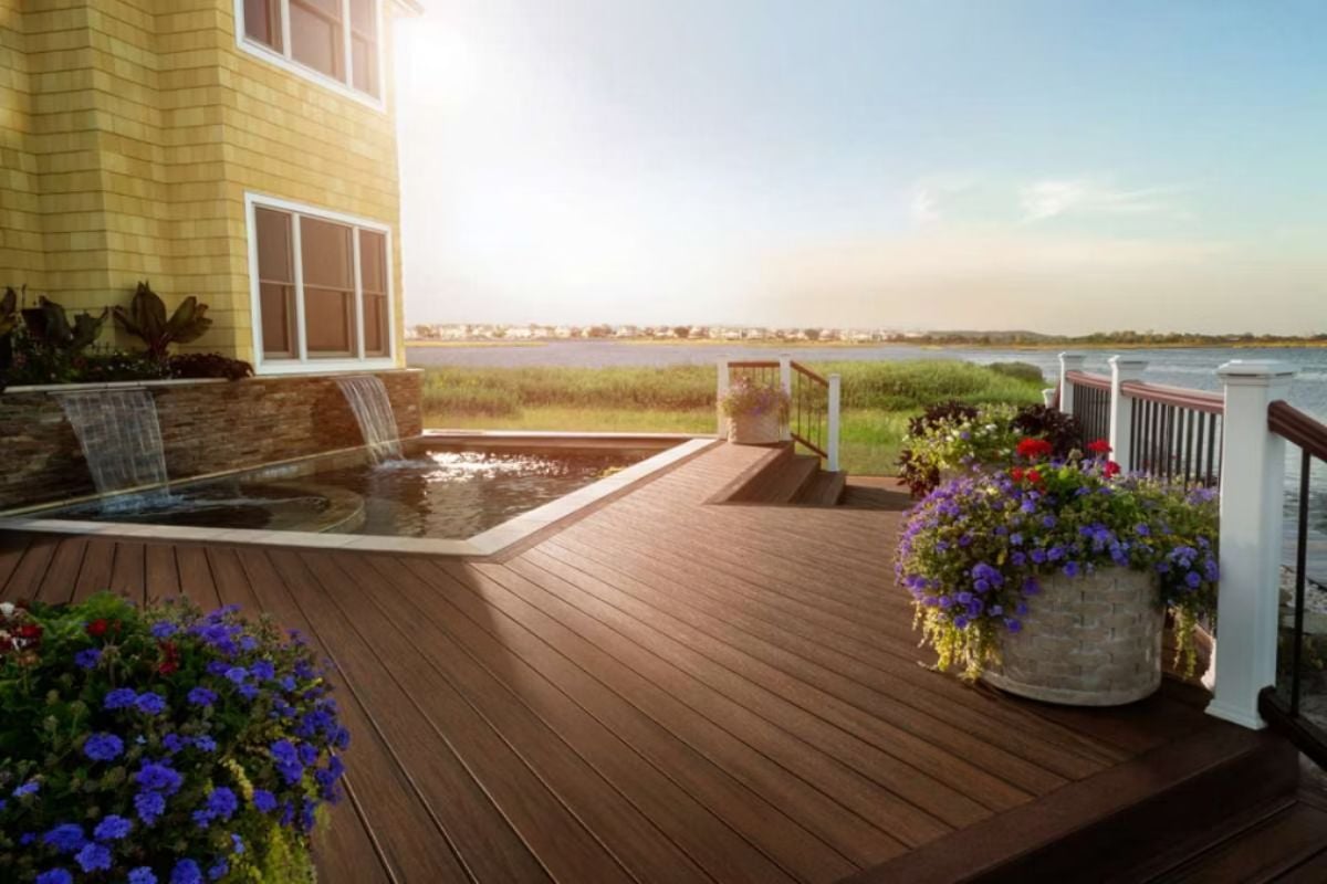 Trex_2026-07-10_PoolDeckContractor_Website-02